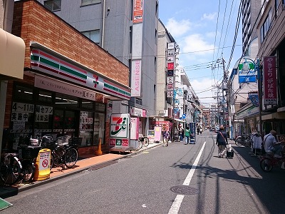コンビニ　セブンイレブン川崎新丸子駅前店（コンビニ）まで86m