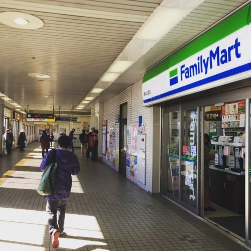 コンビニ　ファミリーマート 東松山駅店（コンビニ）まで1447m