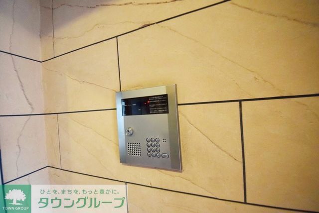 セキュリティ　モニター付きインターホン完備