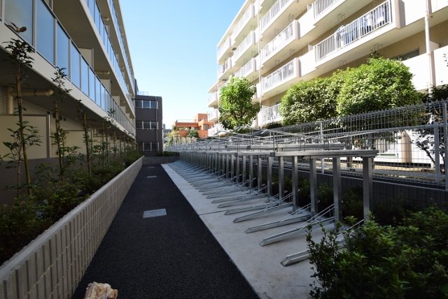 その他共有部分　敷地内に駐輪場あります