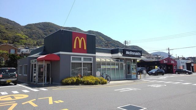 飲食店　マクドナルド（飲食店）まで1800m