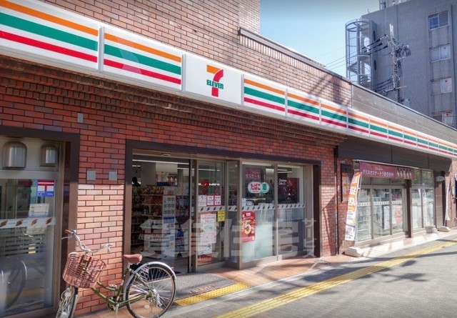 コンビニ　セブンイレブン　伏見向島津田町店（コンビニ）まで341m