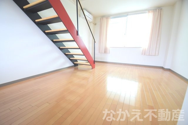 居室・リビング　使いやすい居間です