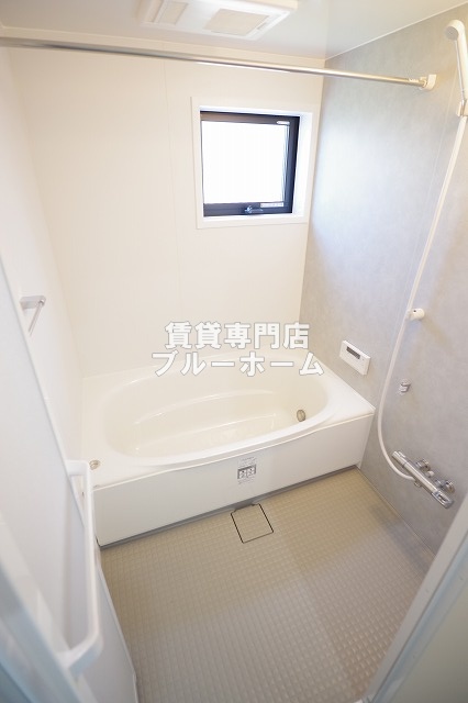 バス・シャワールーム　追い焚き・浴室乾燥機付き！