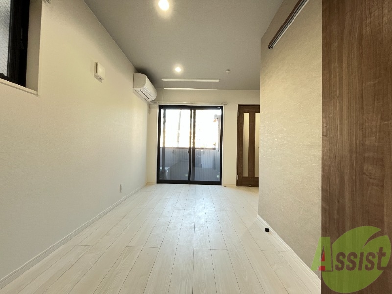 居室・リビング　白基調のお部屋は、部屋が明るく広く感じますね。