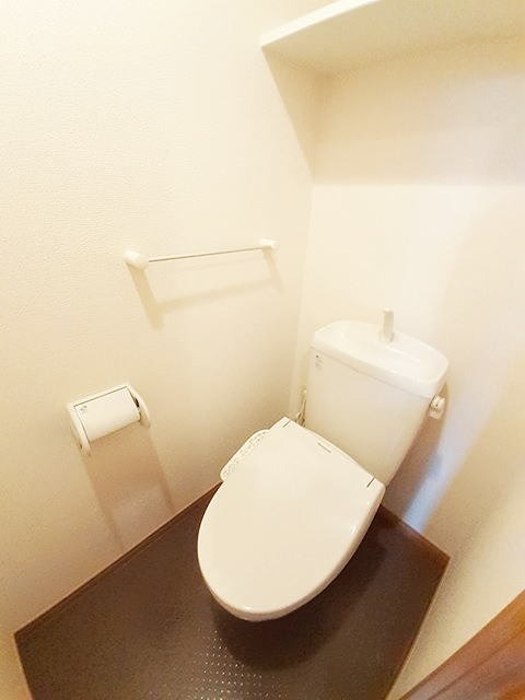 トイレ　暖房便座です。