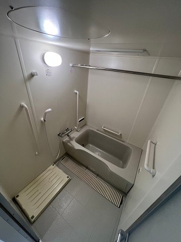 バス・シャワールーム　ゆったり過ごせるお風呂です