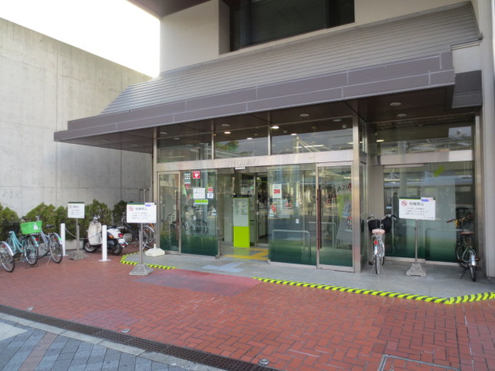 銀行　三井住友銀行（銀行）まで394m