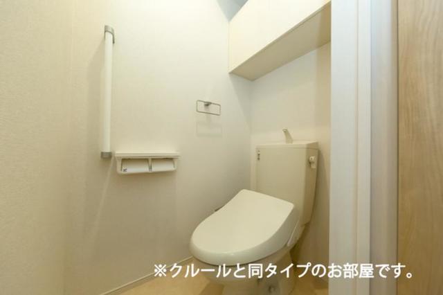 トイレ　温水洗浄便座で快適です☆