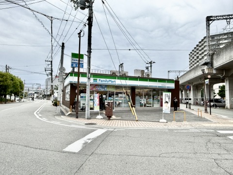 コンビニ　ファミリーマート 尼崎貴布祢店（コンビニ）まで1025m