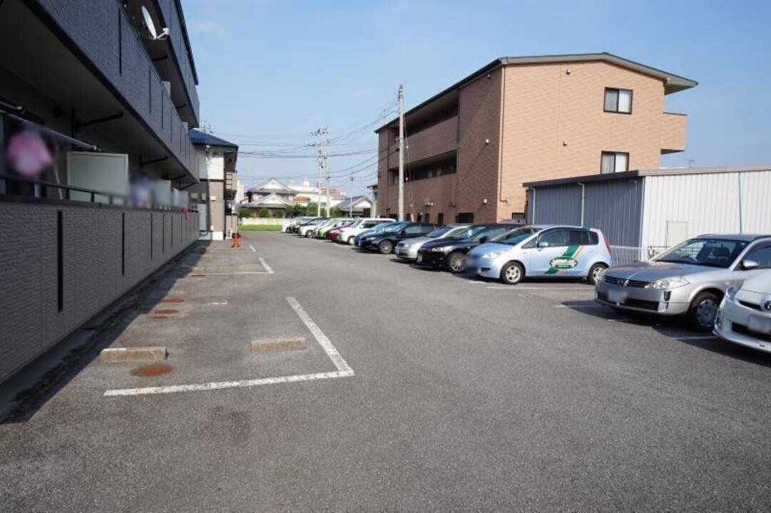 駐車場　駐車場