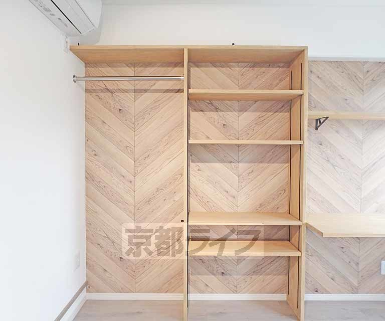 収納　壁に備え付けの収納です。