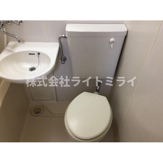 トイレ　トイレ?