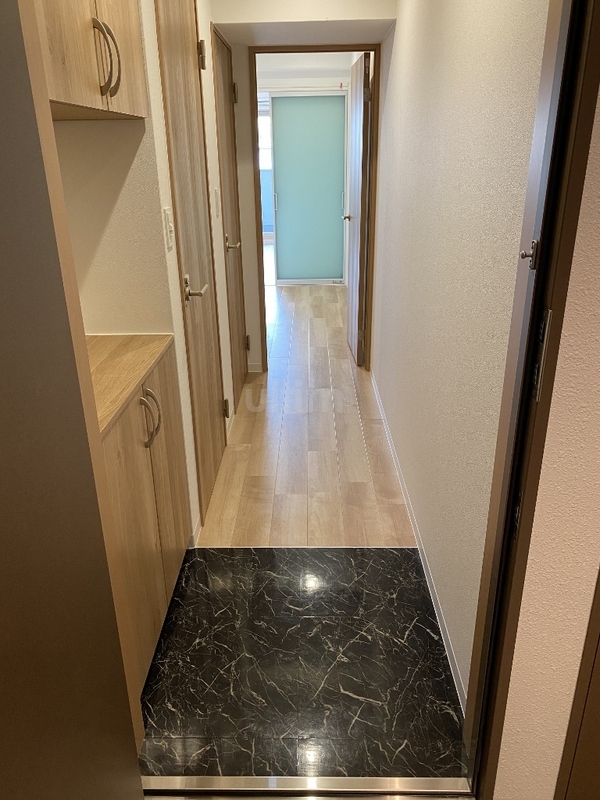 玄関　同じタイプのお部屋の写真です。ご参考までに
