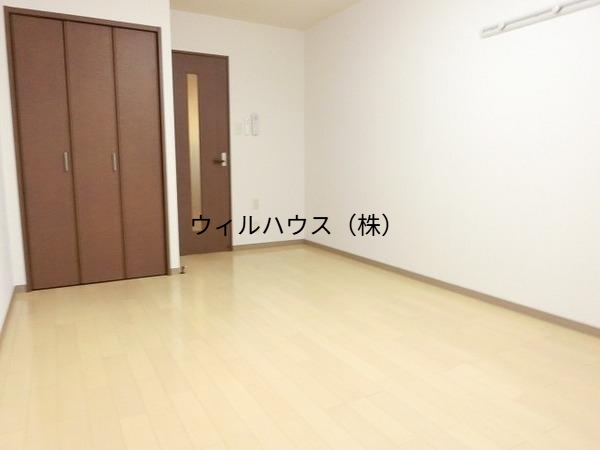 居室・リビング　広々としたお部屋です！