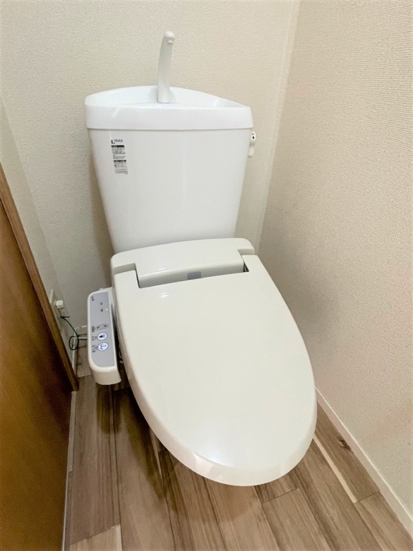トイレ　※写真はAのもの