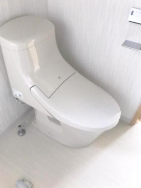 トイレ　※同仕様写真含む