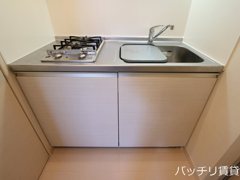 キッチン　同型タイプの為、現状を優先いたします。
