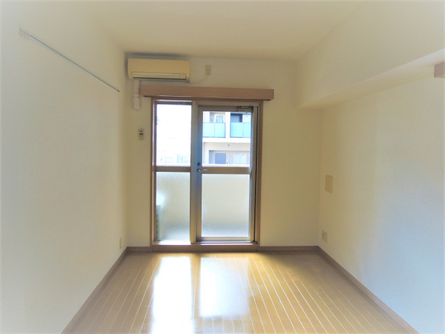居室・リビング　※別部屋参考写真