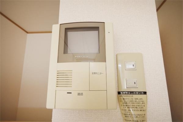 セキュリティ　来客時に安心なＴＶモニター付インターホン☆