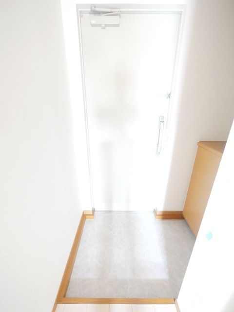 玄関　★お部屋探しは株式会社タウンハウジング東京まで★