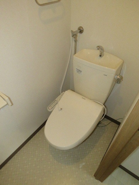トイレ　ウォシュレット付きトイレです★