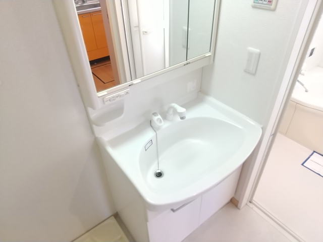 洗面設備　同仕様