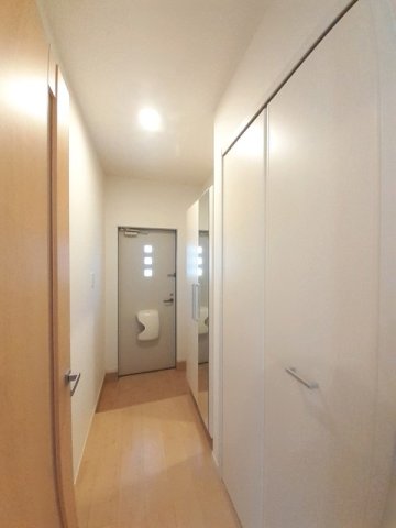 玄関　明るい玄関です