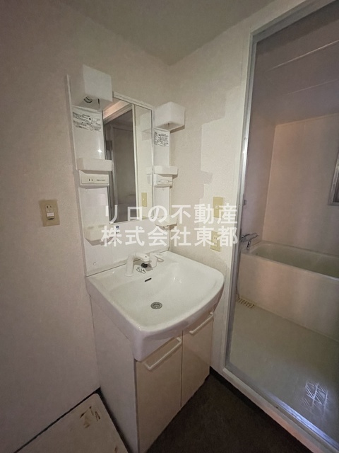 洗面設備　独立洗面台なら落ち着いて身支度ができます☆