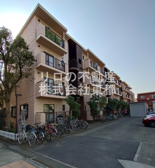 建物外観　丈夫で安心の鉄筋コンクリート造マンションです☆