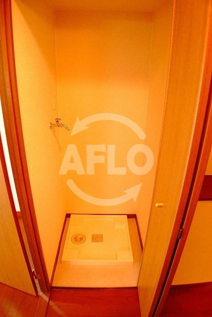 洗面設備　リーガル西長堀　洗濯機置き場