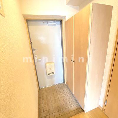 玄関　※写真は別号室のものですので現状優先とさせていただきます
