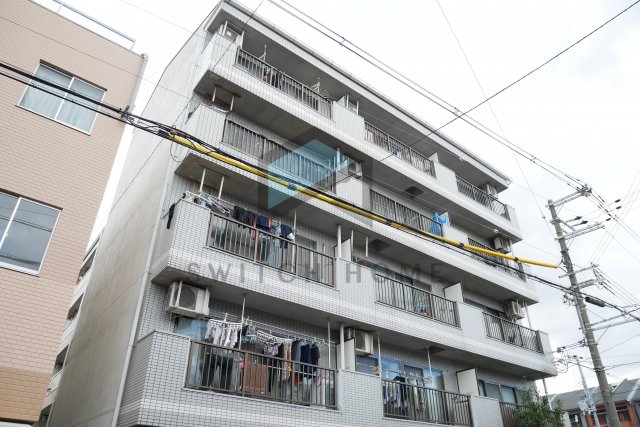 建物外観　外観は落ち着いています