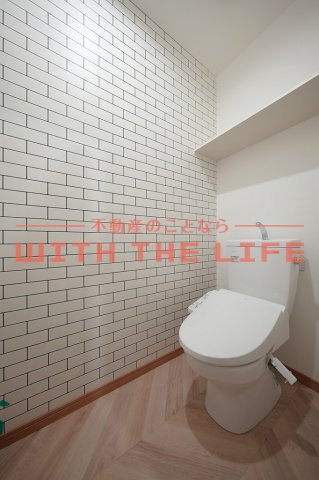 トイレ　同施工会社の類似物件の写真です。 ※同シリーズ別物件の写真