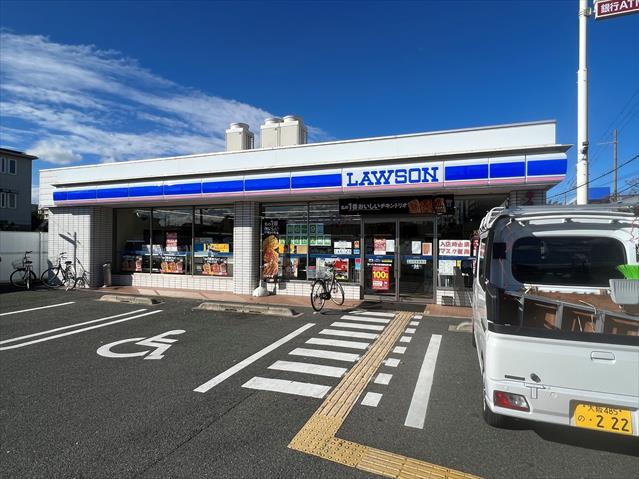コンビニ　ローソン（コンビニ）まで154m