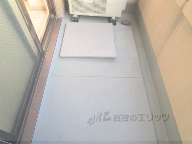 バルコニー　ベランダ