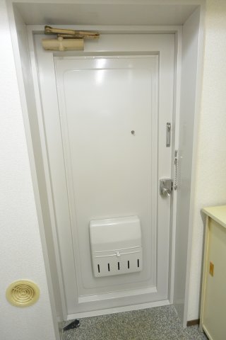 ハイツ角谷の玄関写真