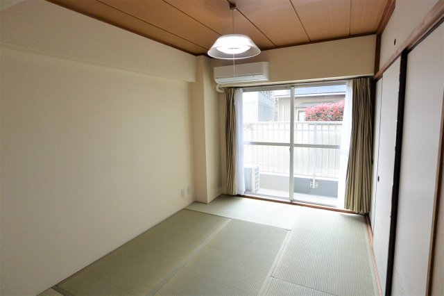 ハイツ角谷の居間写真