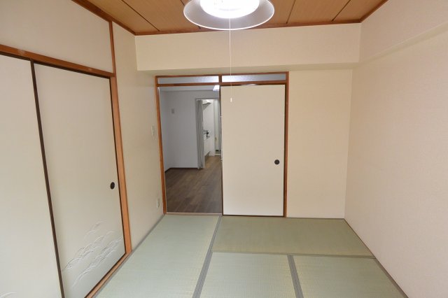 ハイツ角谷の居間写真