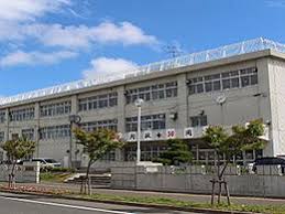 中学校　札幌市立札苗北中学校（中学校）まで876m