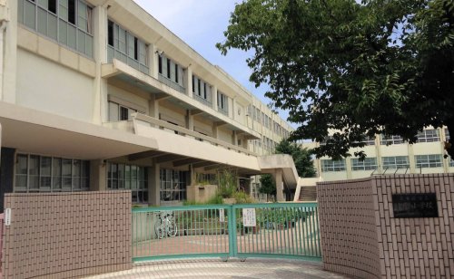 小学校　名古屋市立上野小学校（小学校）まで877m