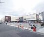 スーパー　イズミヤ 伏見店（スーパー）まで93m