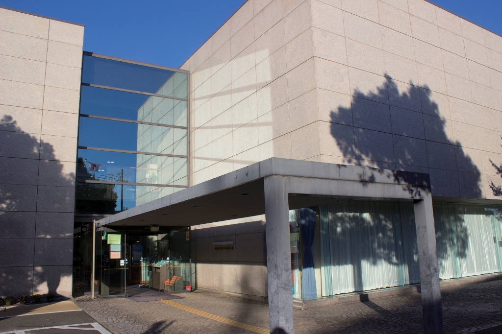 図書館　浜松市立中央図書館（図書館）まで394m