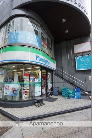 コンビニ　ファミリーマート（コンビニ）まで219m