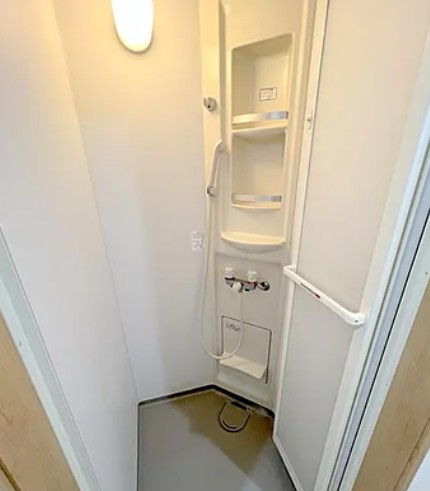 バス・シャワールーム　※別部屋参考写真