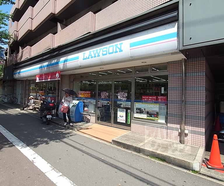 コンビニ　ローソン衣笠御所ノ内店（コンビニ）まで700m