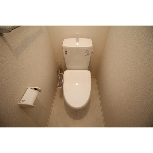 トイレ　※写真は同型物件のものです。