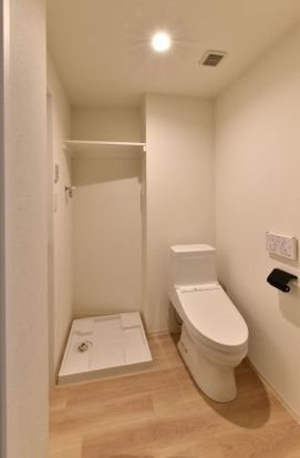 トイレ　※同タイプ参考写真です（カラータイプが異なる場合がございます