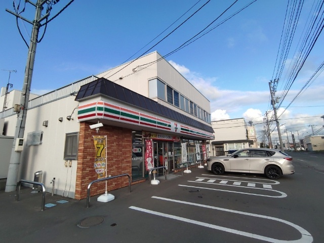 コンビニ　セブンイレブン千歳信濃２丁目店（コンビニ）まで469m
