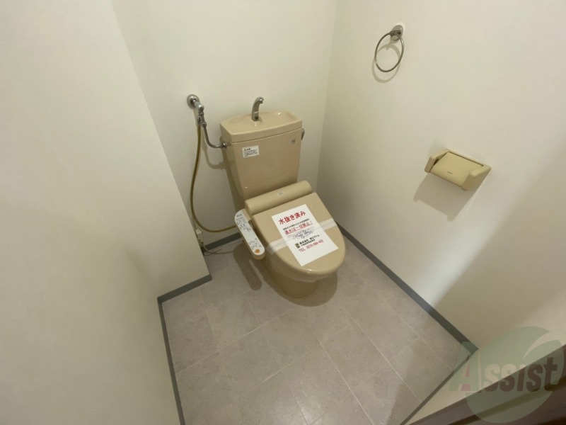 トイレ　トイレです。ウォシュレット付を探している方、おすすめです。